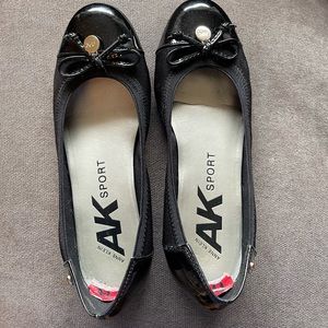Sz 6 Anne Klein sport black dress shoes